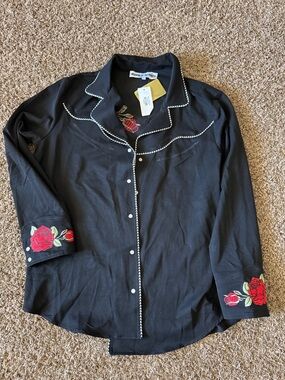 Rodeo Quincy Black Button-Down Shirt with Red Rose Embroidery